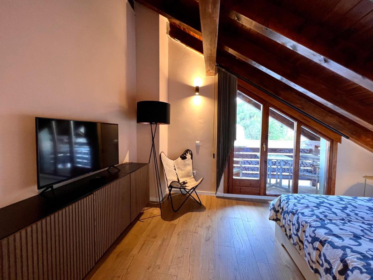 Duplex La Roca - L'Amfitriona Lägenhet Espot Exteriör bild