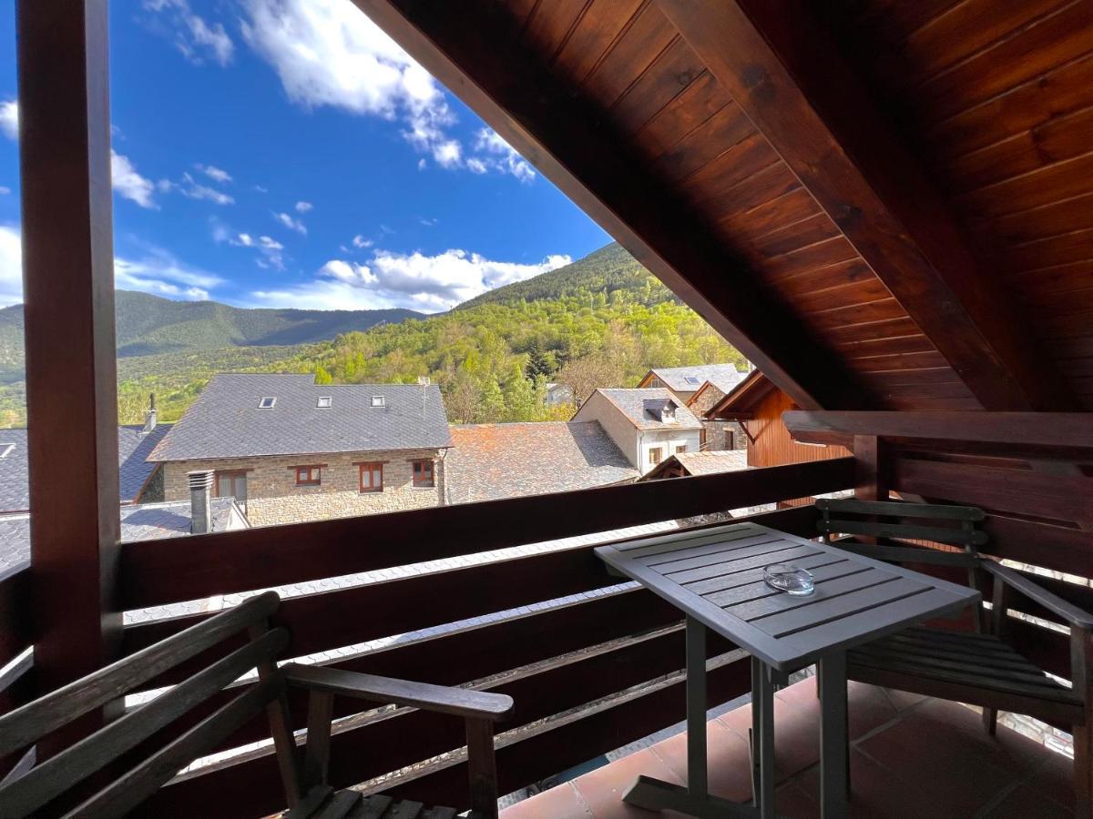 Duplex La Roca - L'Amfitriona Lägenhet Espot Exteriör bild