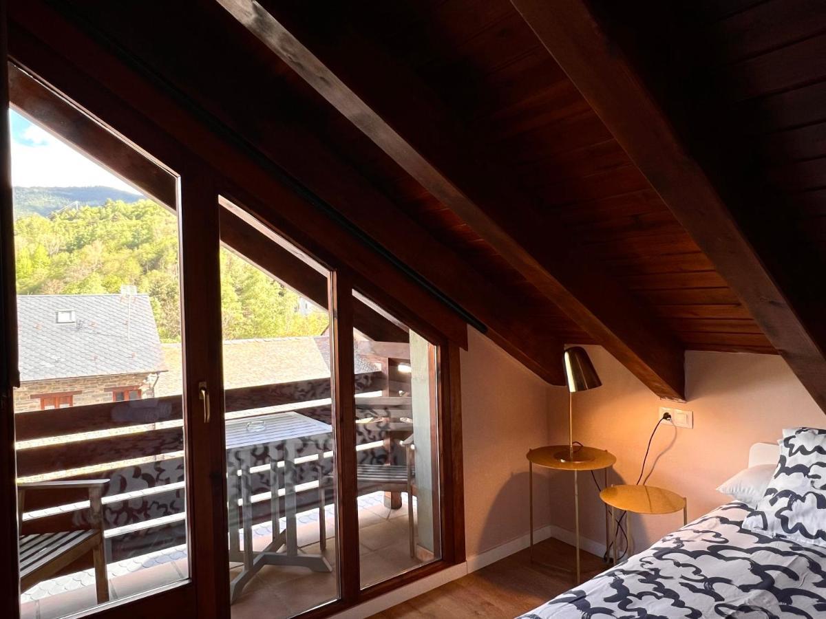 Duplex La Roca - L'Amfitriona Lägenhet Espot Exteriör bild